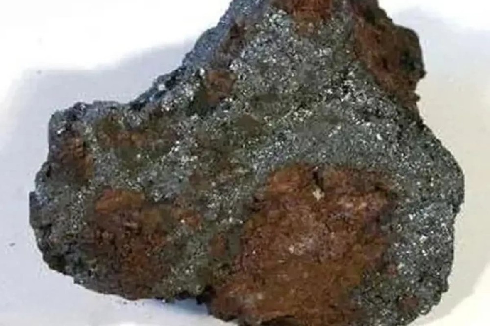 雷蒙磨粉機：錳礦石加工的高效利器