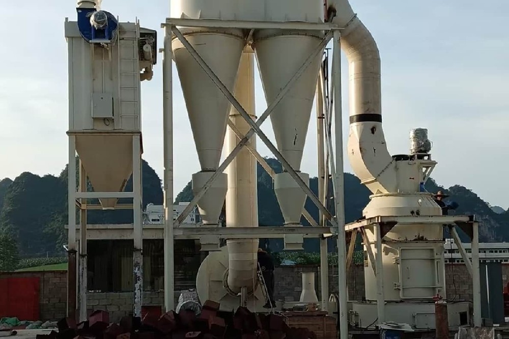 珍珠巖磨粉加工用什么磨粉機(jī)